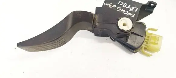 Ford Focus Accelerator throttle pedal 2M519F836AD