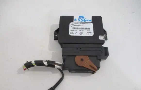 Renault Megane IV Rear brake EMF control unit/module 285F20284R