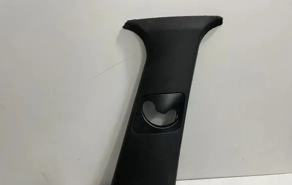 (B) pillar trim (top)