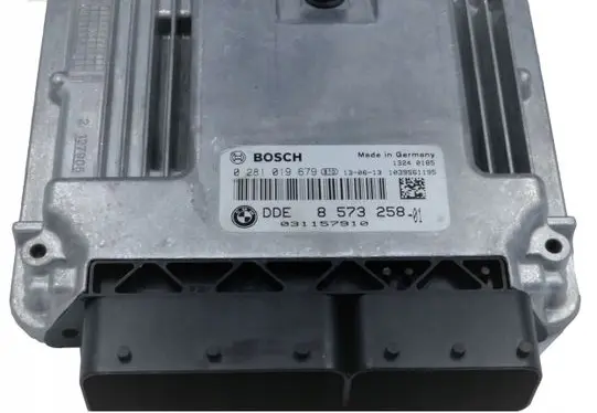 BMW 1 F20 F21 Engine control unit/module 8573258