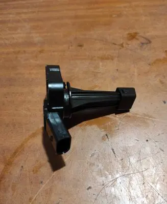 Porsche Panamera (970) Oil level sensor 94860616002 5PR00962907