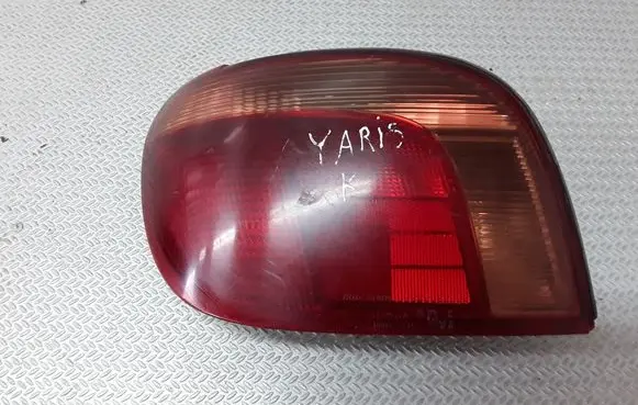 Toyota Yaris Rear/tail lights