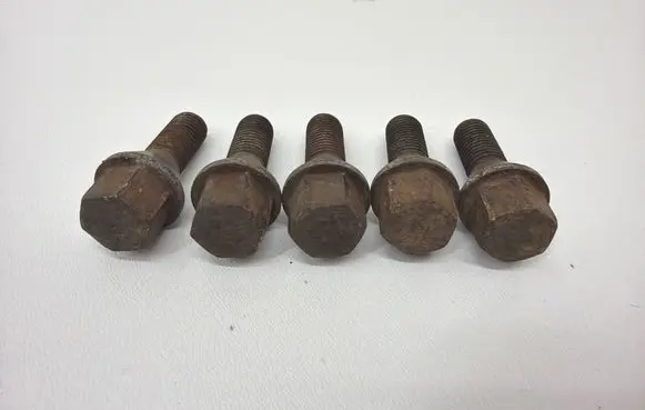 BMW 5 E60 E61 Nuts/bolts
