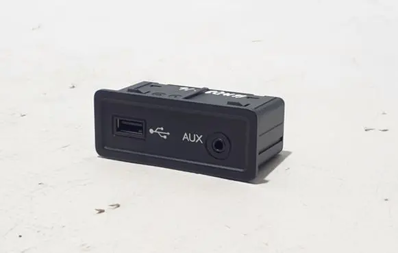 Renault Kadjar USB socket connector 280237550R