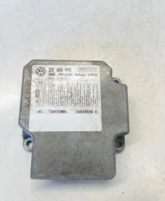 Volkswagen Touran I Airbag control unit/module 1T0909605 05H21S12 39030509E