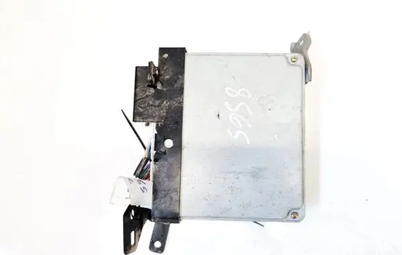 Toyota Avensis T250 Engine control unit/module 1758006325