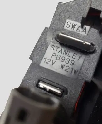 Honda CR-V Third/center stoplight P6939