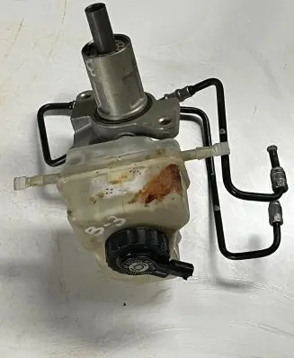 Brake fluid reservoir