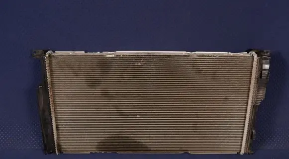 BMW 3 F30 F35 F31 Coolant radiator 7600518