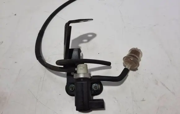 Volkswagen Touareg I Turbo solenoid valve 1J0906627A