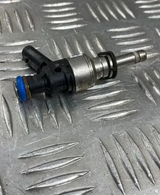 Audi A8 S8 D4 4H Fuel injector 079036G
