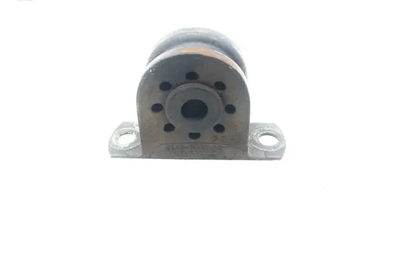 Jaguar XK8 - XKR Muffler mount bracket/holder NJE6741AA