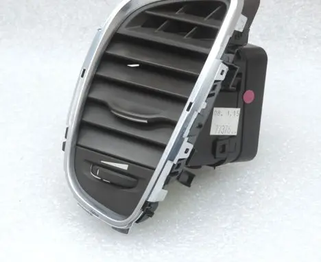 Renault Espace V (RFC) Dashboard side air vent grill/cover trim 687612210R