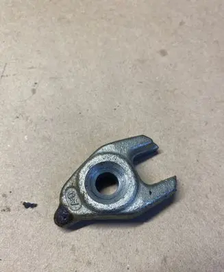 Dacia Duster II Fuel Injector clamp holder