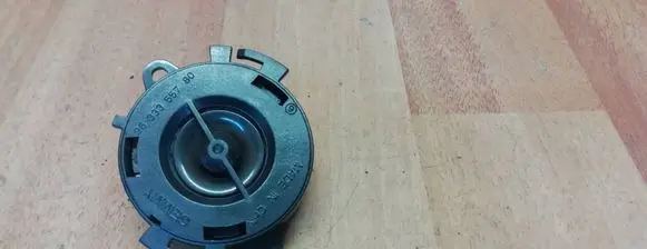 Front door high frequency speaker