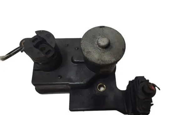 Hyundai Tucson JM Intake manifold valve actuator/motor 2838127450