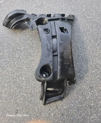 Renault Kangoo II Front bumper mounting bracket 8200435438