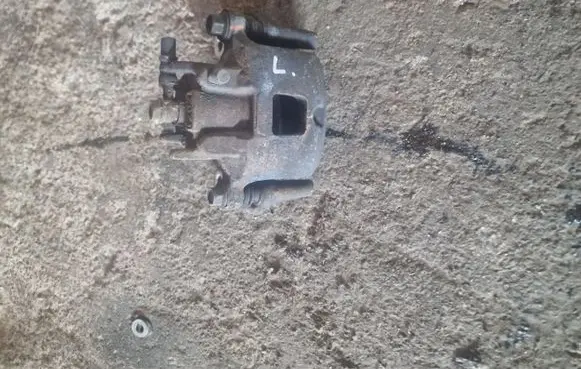 Mitsubishi Space Star Front brake caliper