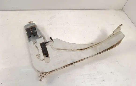 BMW X3 F25 Windshield washer fluid reservoir/tank 7341925