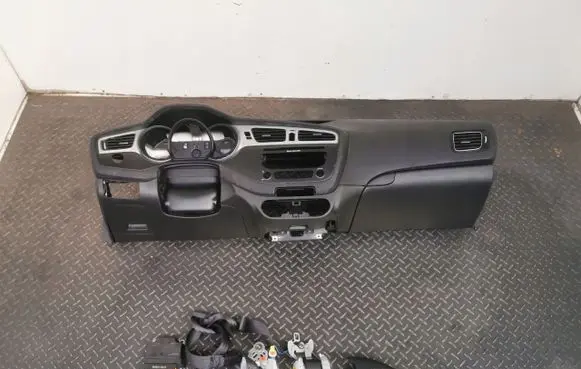 KIA Ceed Dashboard glove box trim 