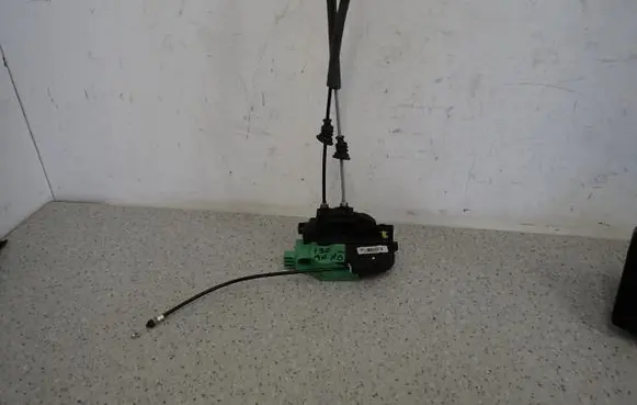 Hyundai i30 Rear door lock 814202L000