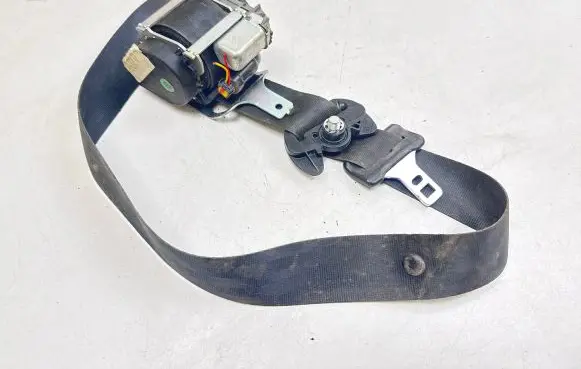 KIA Ceed Front seatbelt 0436094
