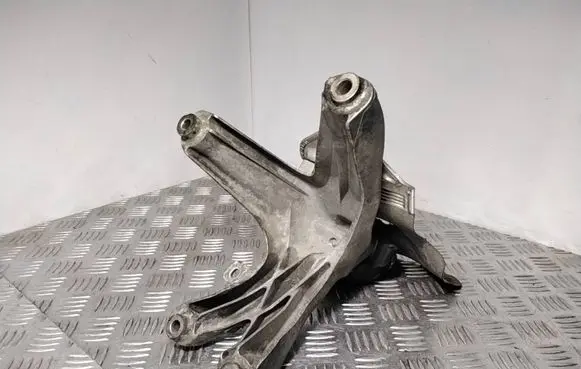 Audi A4 S4 B8 8K Engine mounting bracket 8K0199308AP