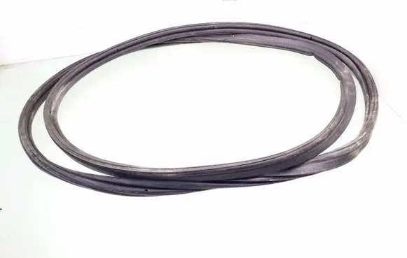BMW X5 F15 Trunk rubber seal (body) 7385847
