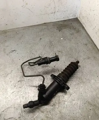 BMW 3 E90 E91 Clutch master cylinder 6785964