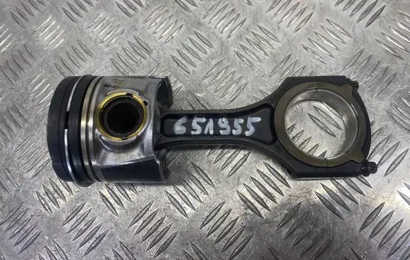 Mercedes-Benz E W212 Piston with connecting rod 65100