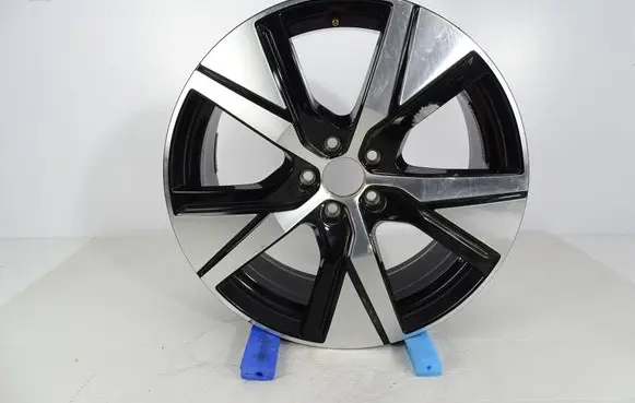 Volvo XC40 Original wheel cap 32243375