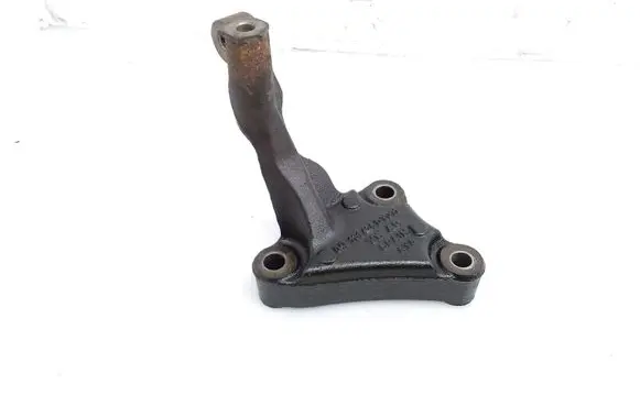 Seat Toledo IV (NH) Engine mounting bracket 04L181425D