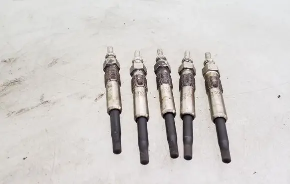 Volkswagen Transporter - Caravelle T4 Glow plug DG005