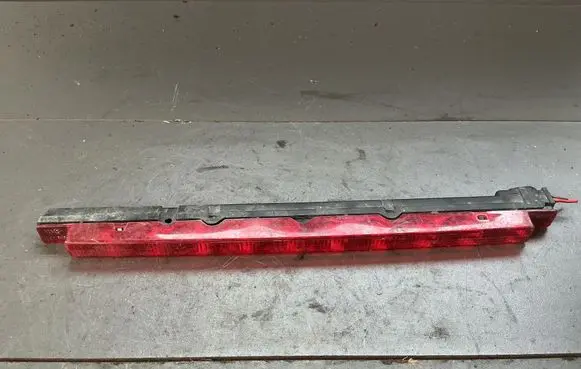 Audi A6 S6 C5 4B Third/center stoplight 4B0945097