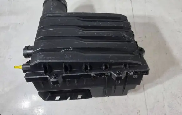 Volkswagen Tiguan Air filter box 5WA129601A 5Q0129620D 5WA129607A