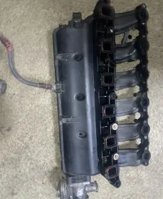 BMW 5 E39 Intake manifold 2247439