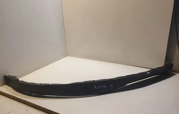 Opel Astra H Front bumper lip 13121999 375768702