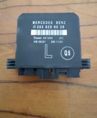 Mercedes-Benz C W203 Door control unit/module 2038206526