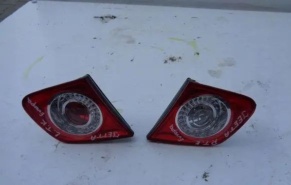 Volkswagen Jetta VI Tailgate rear/tail lights