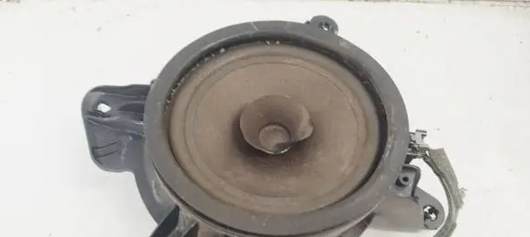 Volvo V70 Front door speaker 8673728
