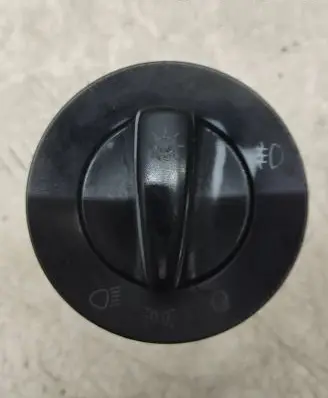 Volkswagen Golf IV Light switch 1C0941531 C1T2295