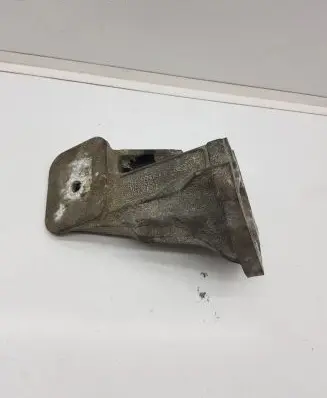 Land Rover Discovery 4 - LR4 Engine mounting bracket AH226061BB GCPAA4LH S19CU3
