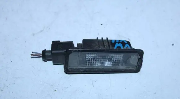 Volkswagen Golf VII Number plate light 1K8943021