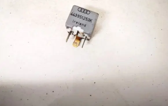 Audi A4 S4 B5 8D Other relay 443951253k 899512000