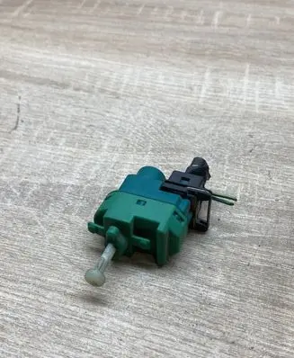Ford Mondeo Mk III Clutch pedal sensor 94BB9C872AC
