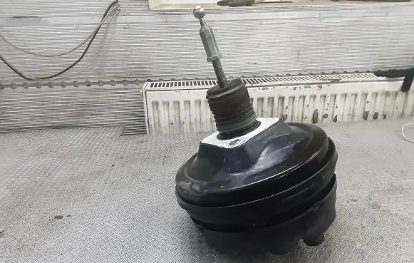 Audi A6 S6 C6 4F Brake booster 4F0612105N