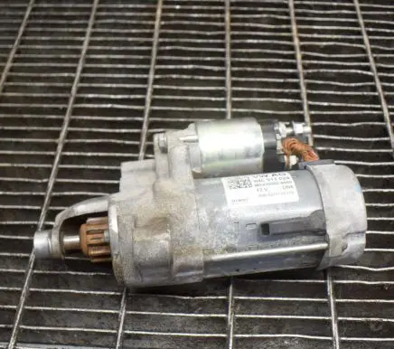 Audi A6 S6 C7 4G Starter motor 04L911024 MS4380000980