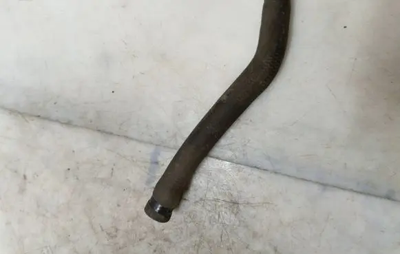 Mercedes-Benz C W202 Engine coolant pipe/hose 2028321494