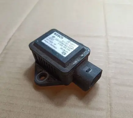 Audi A4 S4 B6 8E 8H ESP acceleration yaw rate sensor 8E0907637A 0265005245 0011523