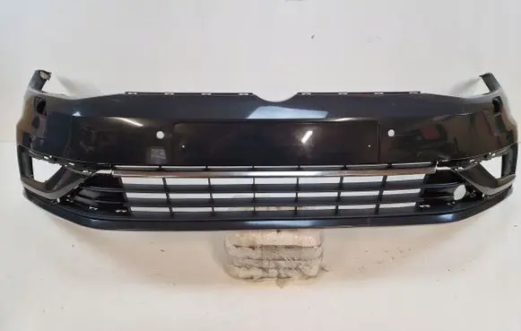 Volkswagen Golf VII Front bumper 5G0807221
